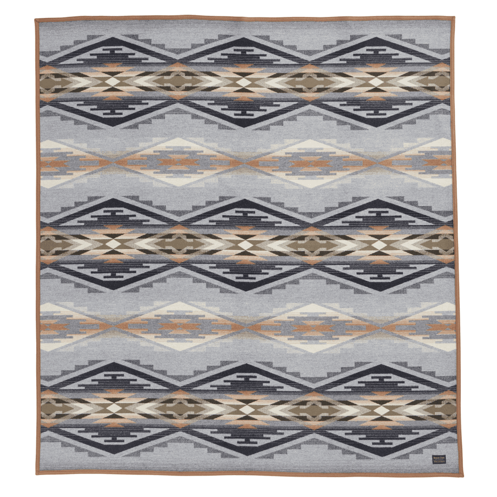 Pendleton Jacquard Unnapped Robe Tumalo Ridge