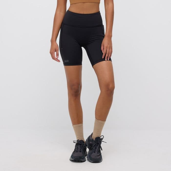 EYDA Isa Compression Pocket Shorts K. S Musta Naiset