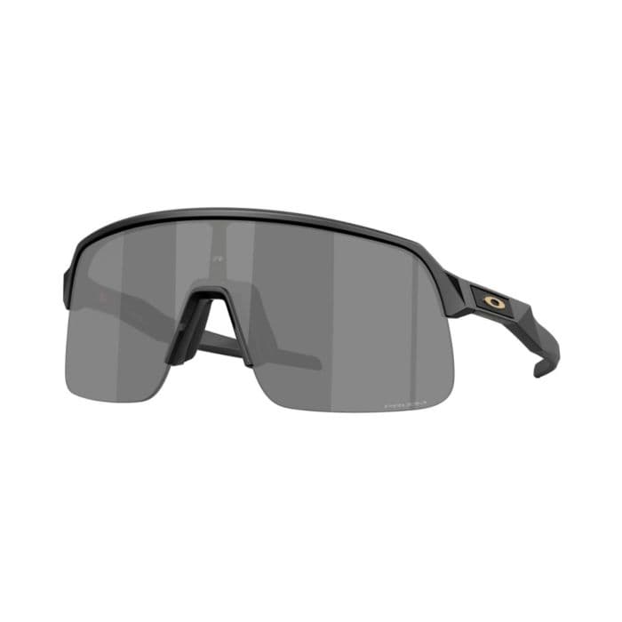 Oakley Sutro Lite S aurinkolasit Prizm Black linssillä – täydelliset aktiiviseen elämäntapaan ja urheiluun
