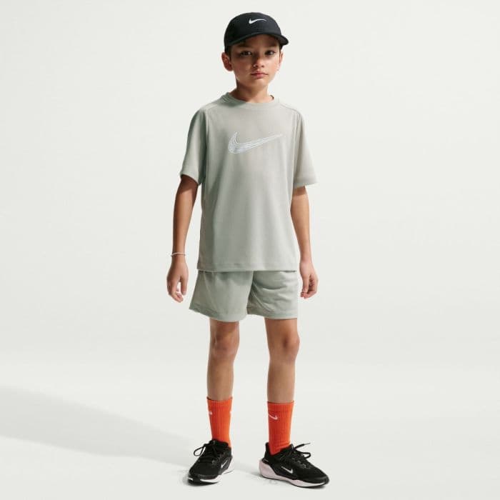 Nike Dri-FIT Multi SS Tee HBR K. L 146-156 Vihreä Lapset
