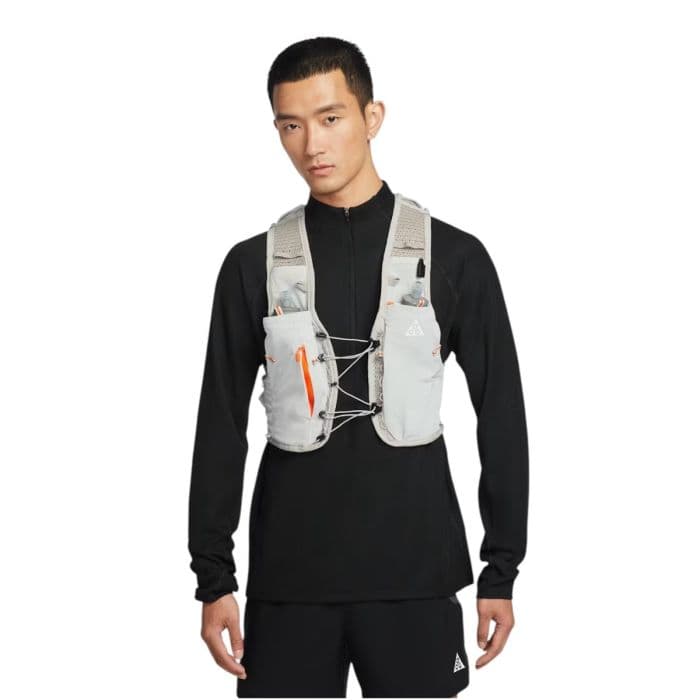 Nike ACG Goat Pack Vest 5L K. L Harmaa Unisex